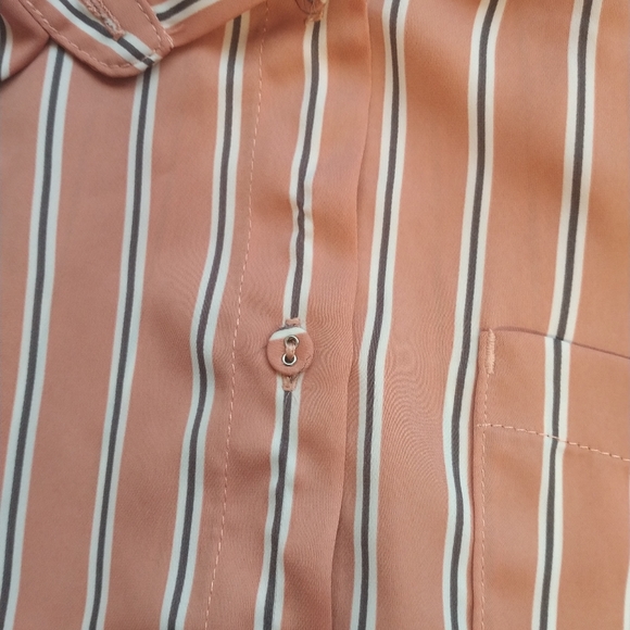 L'Academie Button Down Top - Picture 5 of 12